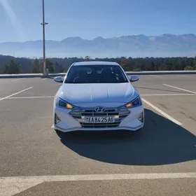 Hyundai Elantra 2019