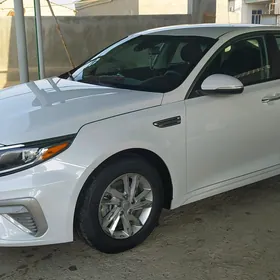 Kia Optima 2019