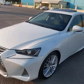 Lexus IS 300 2019