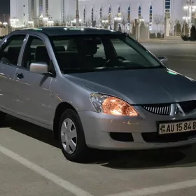 Mitsubishi Lanser 2005