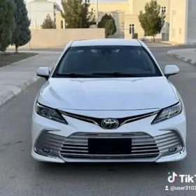 Toyota Camry 2020