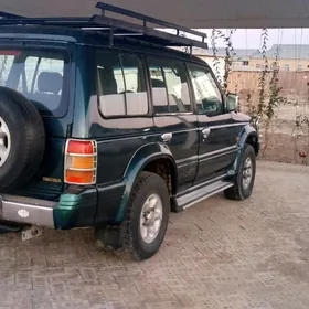 Mitsubishi Pajero 1996