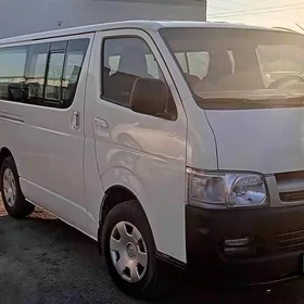 Toyota Hiace 2005