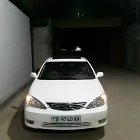 Toyota Camry 2004