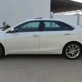 Toyota Camry 2016