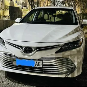 Toyota Camry 2020