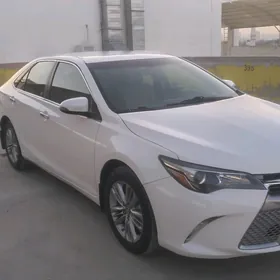 Toyota Camry 2015