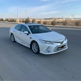 Toyota Camry 2018