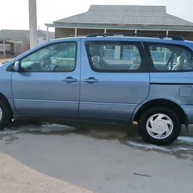 Toyota Sienna 2002