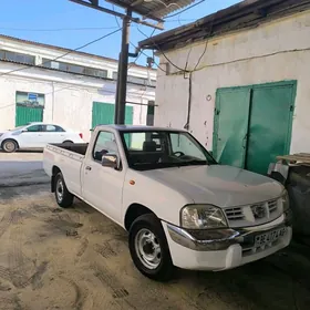 Nissan Navara 2008