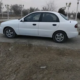 Daewoo Lanos 1998