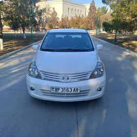 Nissan Versa 2010