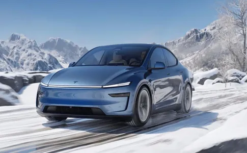 Tesla Model Y 2025 uly gyzgalaň döredip, bir günde 50 000 sargyt ýygnady