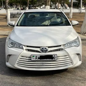 Toyota Camry 2017