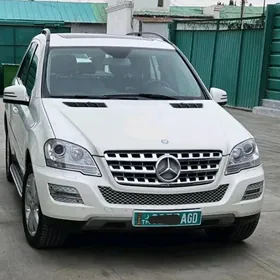 Mercedes-Benz ML400 2011