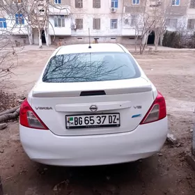 Nissan Versa 2013