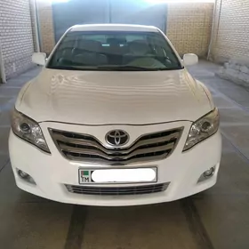 Toyota Camry 2010