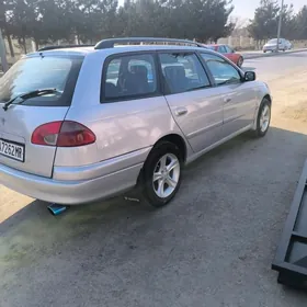 Toyota Avensis 2002