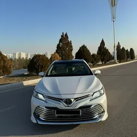 Toyota Camry 2018