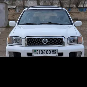 Nissan Pathfinder 1996