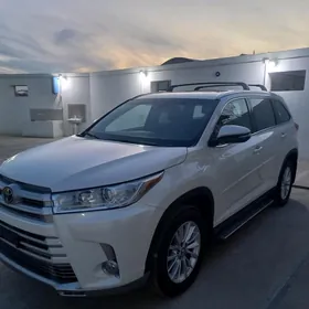 Toyota Highlander 2019