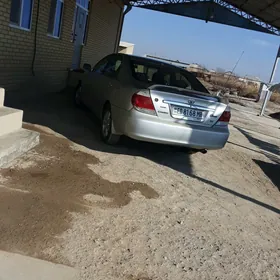 Toyota Camry 2004