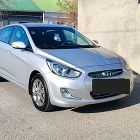 Hyundai Accent 2012