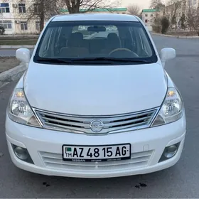 Nissan Tiida 2011