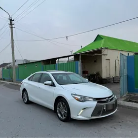 Toyota Camry 2017