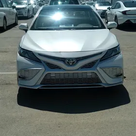 Toyota Camry 2022