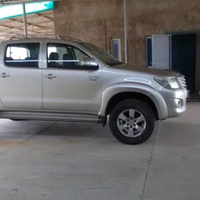 Toyota Hilux 2011