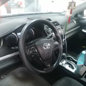 Toyota Camry 2017