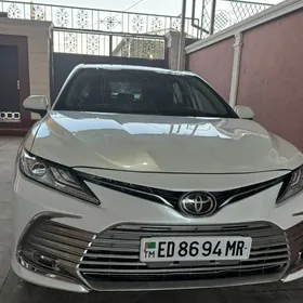 Toyota Camry 2020