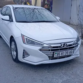 Hyundai Elantra 2020