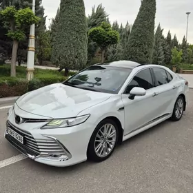 Toyota Camry 2018