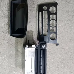 Bmw e60 monitor uly