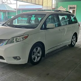 Toyota Sienna 2015