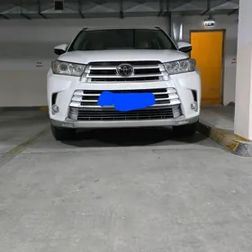 Toyota Highlander 2018