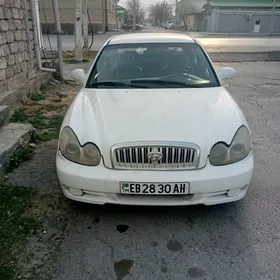 Hyundai Sonata 2002