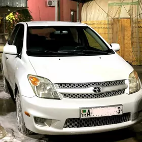 Toyota Yaris 2006