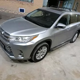 Toyota Highlander 2018