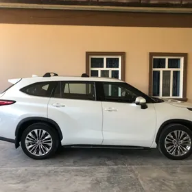 Toyota Highlander 2020