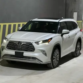 Toyota Highlander 2022