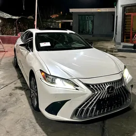 Lexus ES 350 2019