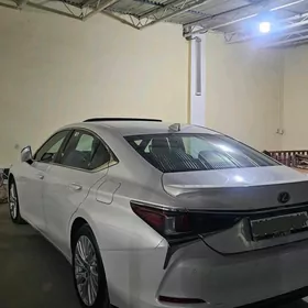 Lexus ES 350 2020