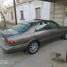 Toyota Camry 1999