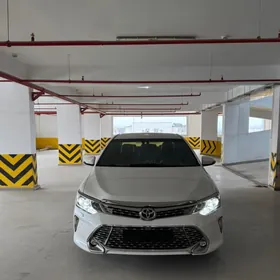 Toyota Camry 2016