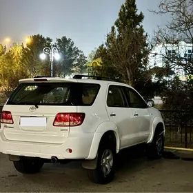 Toyota Fortuner 2008