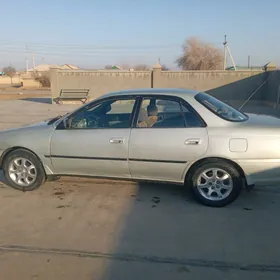 Toyota Carina 1992