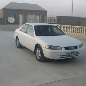 Toyota Camry 1999